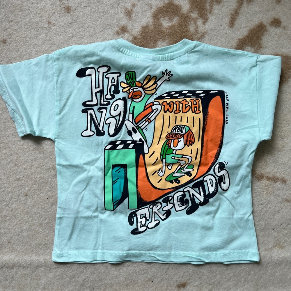 SKATERS T-SHIRT